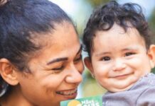 Governo entrega e troca cartões do Mães de Goiás e Dignidade